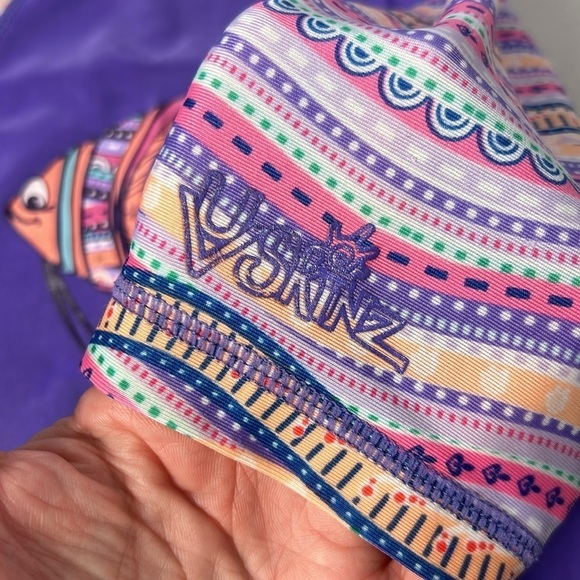 UV Skinz Rash Guard - Picture 4 of 7